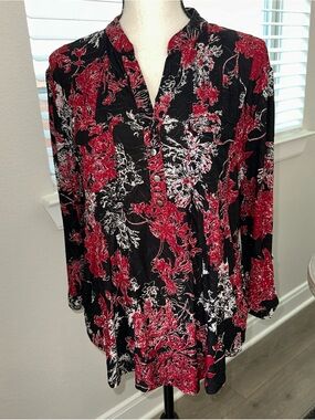 VeraRose Red & Black Floral Henley Blouse Pintuck Pleated Tunic Top